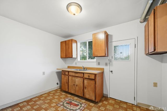 112 Ellington Avenue, San Francisco, CA 94112