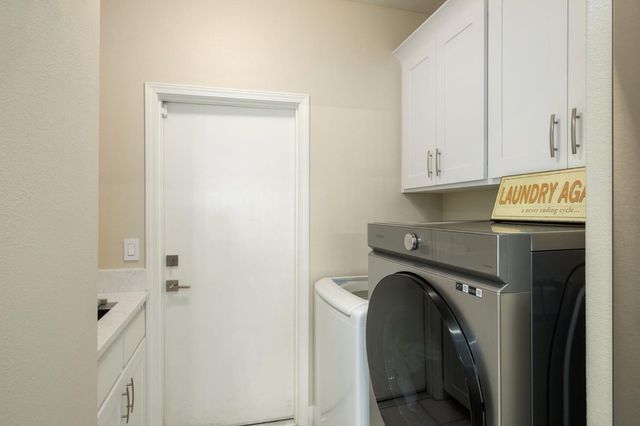 1795 E Turnberry Avenue, Fresno, CA 93730