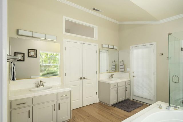 1795 E Turnberry Avenue, Fresno, CA 93730