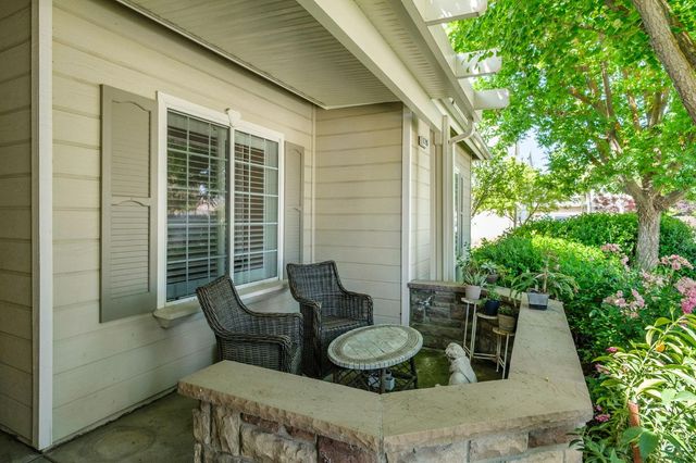 1795 E Turnberry Avenue, Fresno, CA 93730
