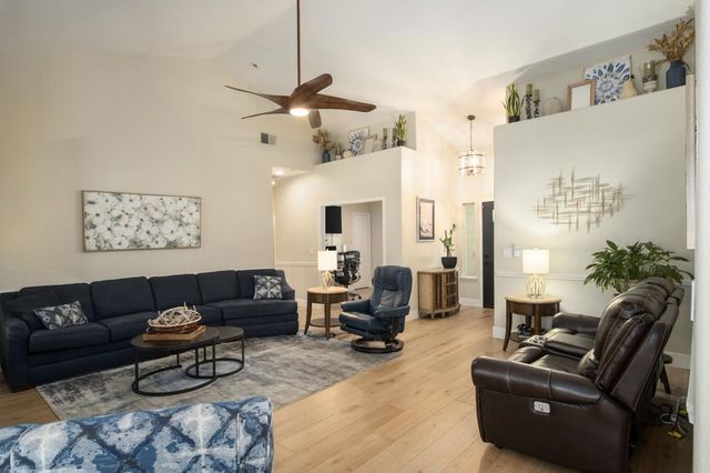 1795 E Turnberry Avenue, Fresno, CA 93730