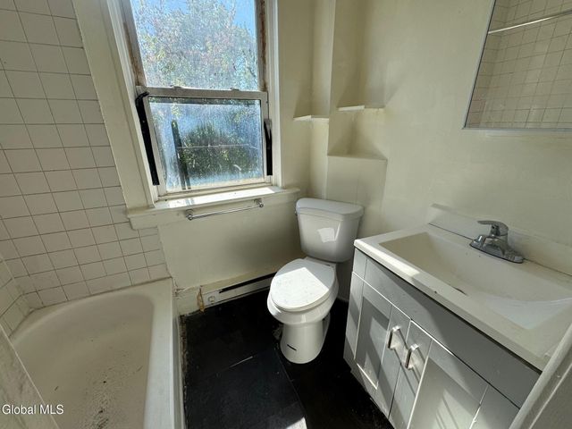 54 Alexander Street, Albany, NY 12202