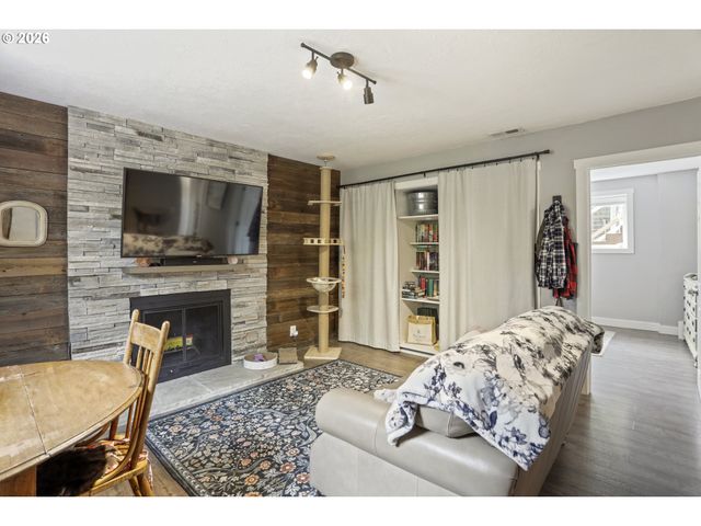 9244 Sw BLAKE St, Tualatin, OR 97062