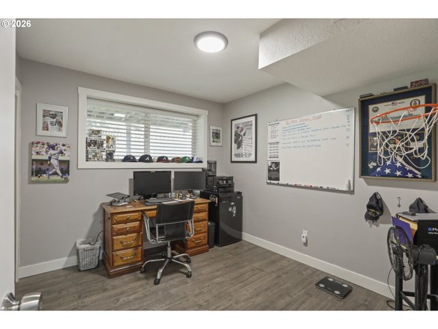 9244 Sw BLAKE St, Tualatin, OR 97062