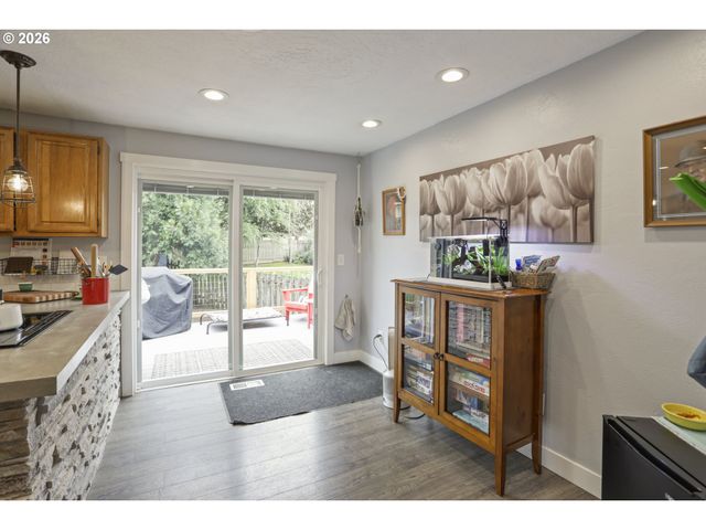 9244 Sw BLAKE St, Tualatin, OR 97062