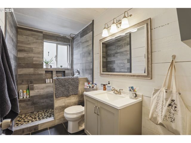9244 Sw BLAKE St, Tualatin, OR 97062