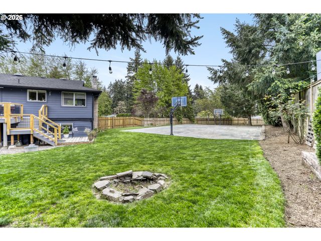 9244 Sw BLAKE St, Tualatin, OR 97062