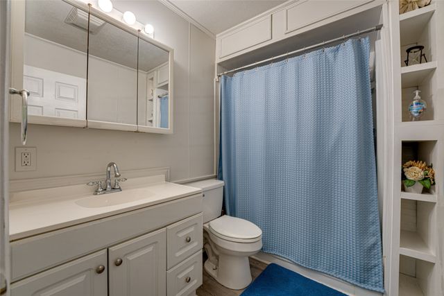 1013 Whispering Springs Drive, Tool, TX 75143