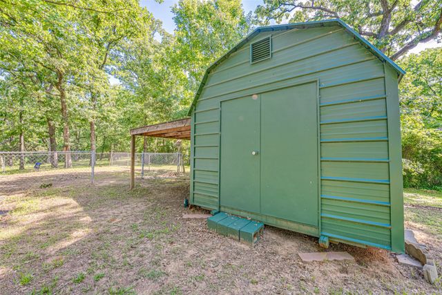 1013 Whispering Springs Drive, Tool, TX 75143