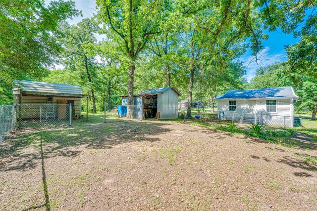1013 Whispering Springs Drive, Tool, TX 75143