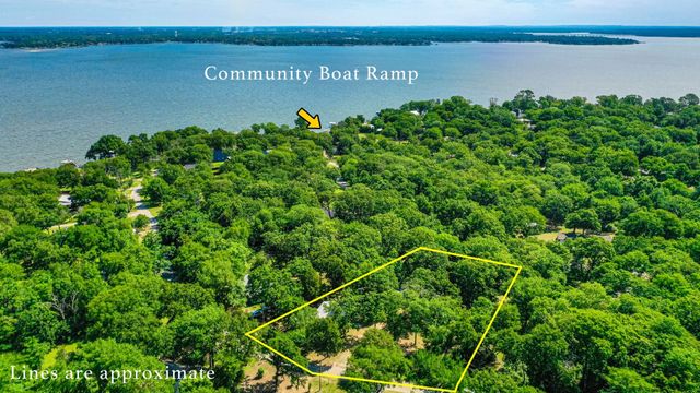 1013 Whispering Springs Drive, Tool, TX 75143