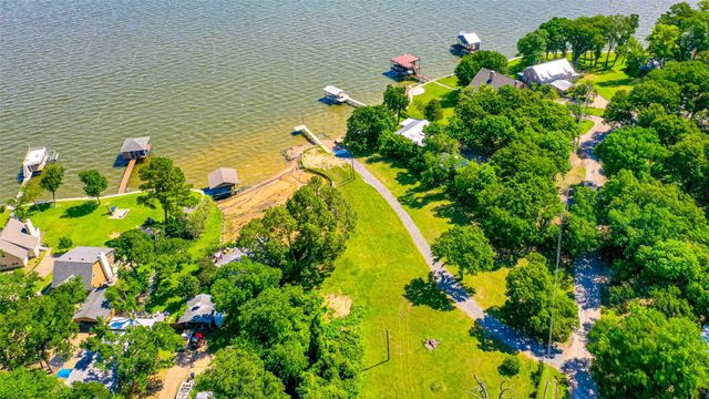 1013 Whispering Springs Drive, Tool, TX 75143