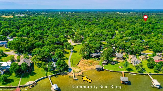1013 Whispering Springs Drive, Tool, TX 75143