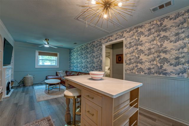 1013 Whispering Springs Drive, Tool, TX 75143