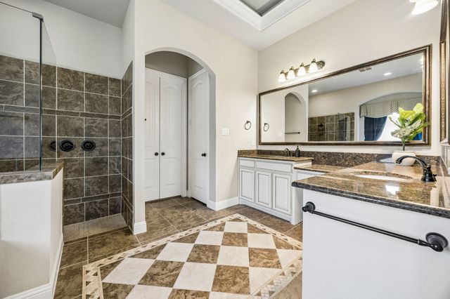 403 Clear Creek Drive, Mansfield, TX 76063