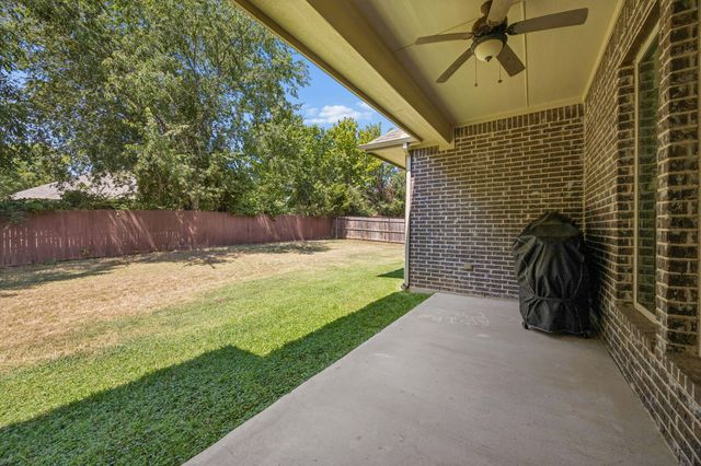 403 Clear Creek Drive, Mansfield, TX 76063