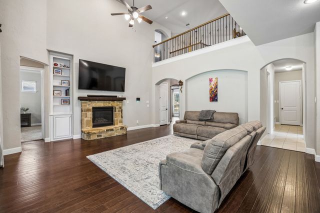 403 Clear Creek Drive, Mansfield, TX 76063