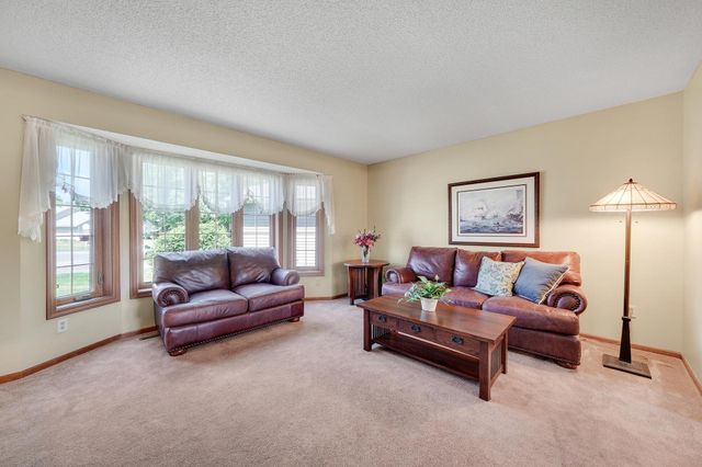 14246 Dearborn Path, Rosemount, MN 55068