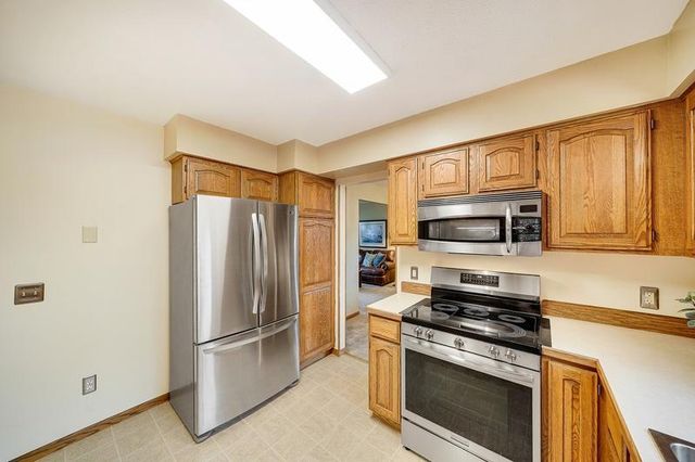 14246 Dearborn Path, Rosemount, MN 55068