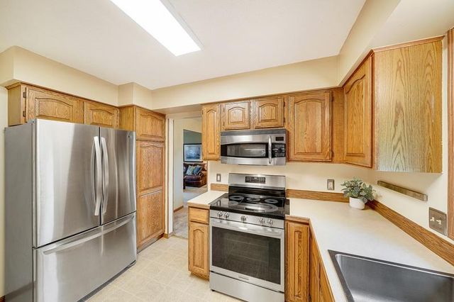 14246 Dearborn Path, Rosemount, MN 55068