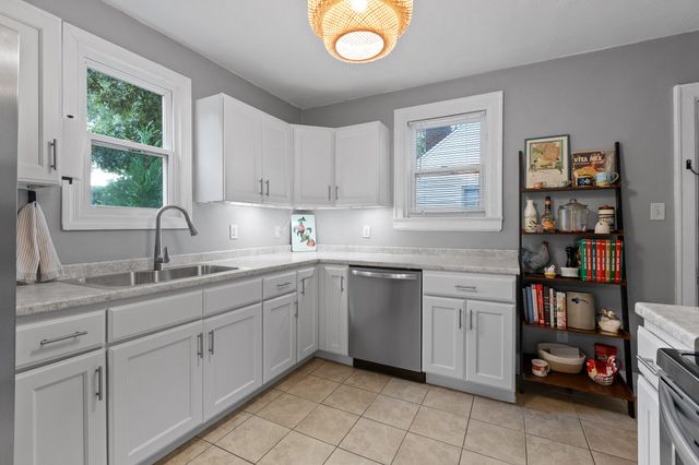 104 N Moore Road, Chattanooga, TN 37411