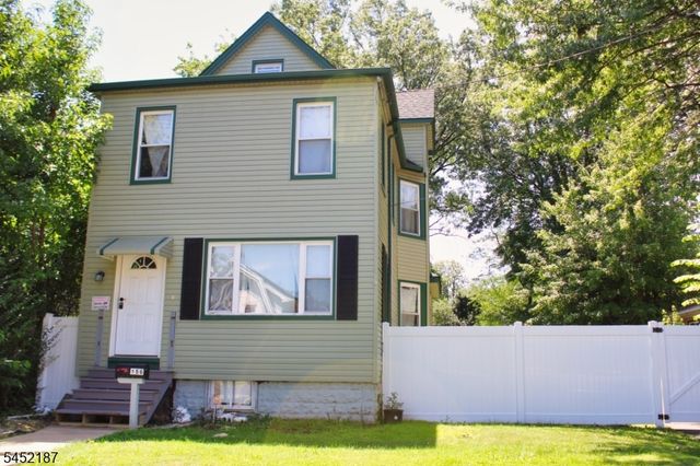 156 E 8Th Ave, Roselle Boro, NJ 07203