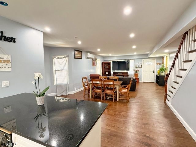 156 E 8Th Ave, Roselle Boro, NJ 07203