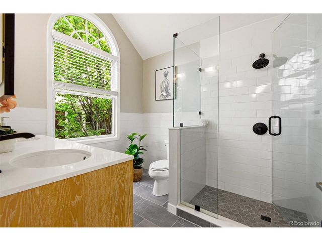 915 S Downing St, Denver, CO 80209