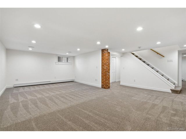 915 S Downing St, Denver, CO 80209