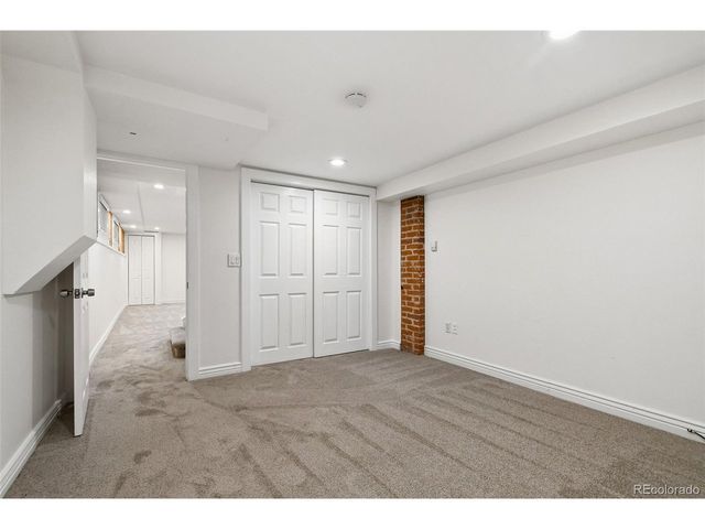 915 S Downing St, Denver, CO 80209