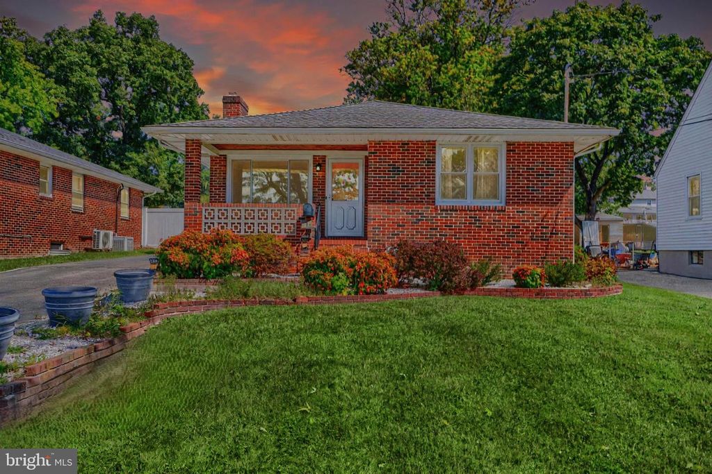 314 SAVANNAH RD, Baltimore, MD 21221