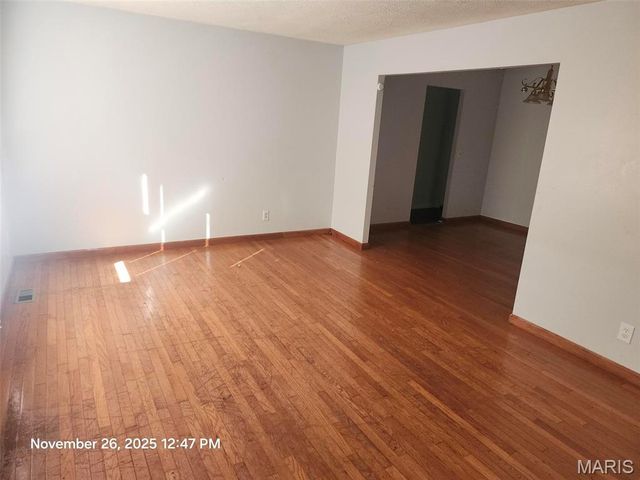 11630 New Halls Ferry Road, Florissant, MO 63033