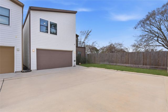 1709 Cedrocanna Lane, Houston, TX 77091