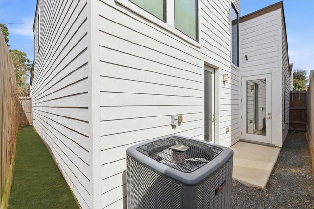 1709 Cedrocanna Lane, Houston, TX 77091