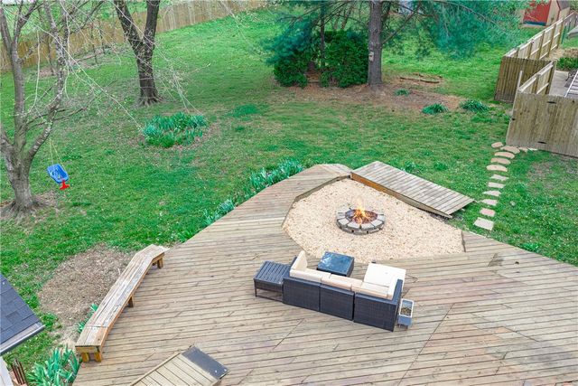 48 E Meadowbrook Circle 1, Bentonville, AR 72712