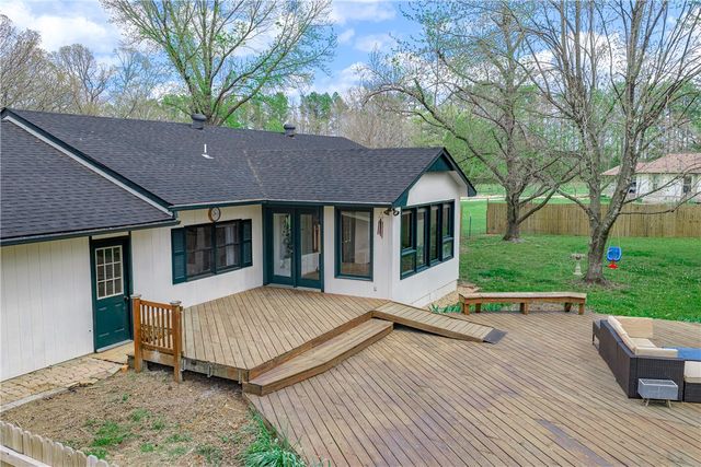 48 E Meadowbrook Circle 1, Bentonville, AR 72712