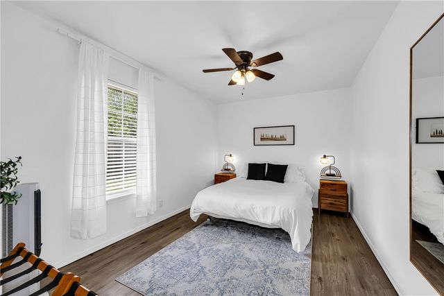 48 E Meadowbrook Circle 1, Bentonville, AR 72712