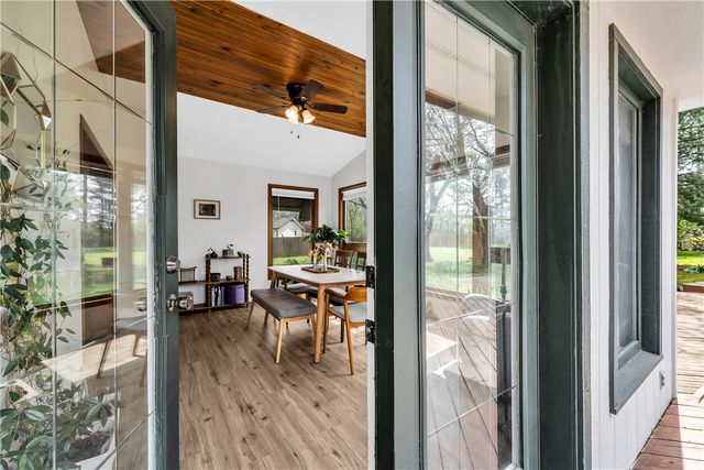 48 E Meadowbrook Circle 1, Bentonville, AR 72712