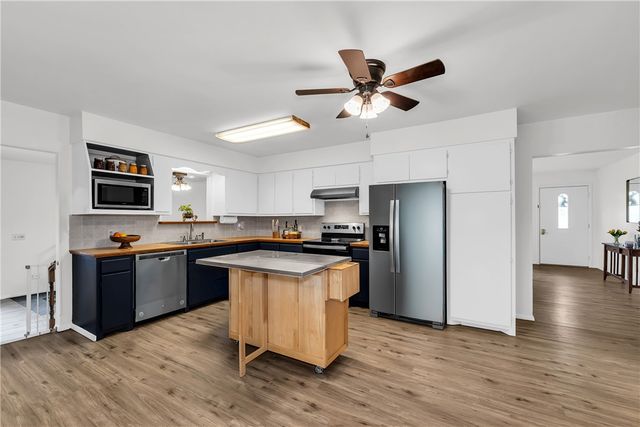 48 E Meadowbrook Circle 1, Bentonville, AR 72712
