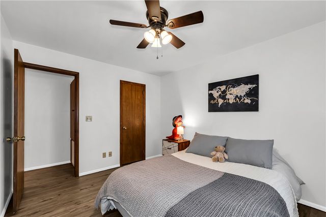 48 E Meadowbrook Circle 1, Bentonville, AR 72712
