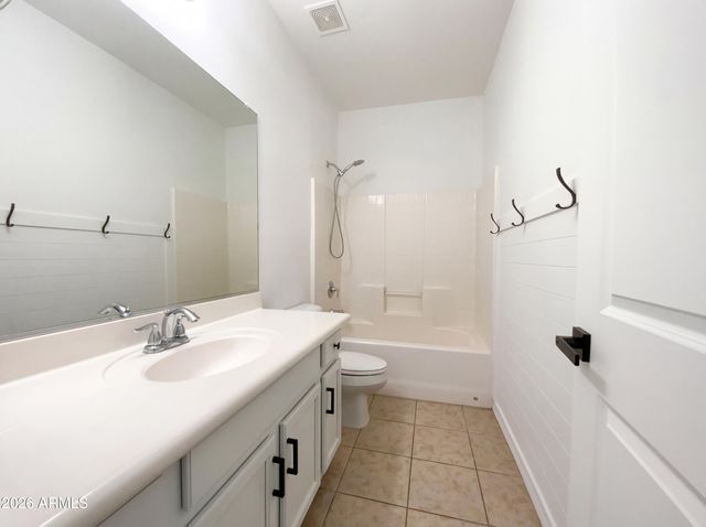 3643 E MEADOW LARK Way, San Tan Valley, AZ 85140