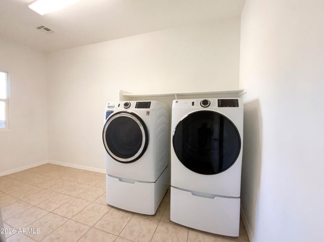 3643 E MEADOW LARK Way, San Tan Valley, AZ 85140