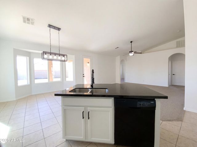 3643 E MEADOW LARK Way, San Tan Valley, AZ 85140