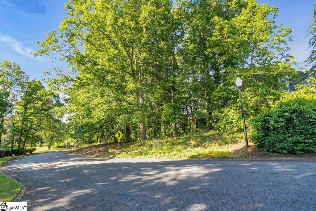 219 Huntcliff Drive, Taylors, SC 29687