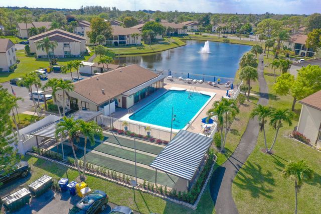 3530 Pine Needle Drive C-2, Greenacres, FL 33463