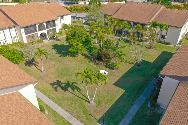 3530 Pine Needle Drive C-2, Greenacres, FL 33463