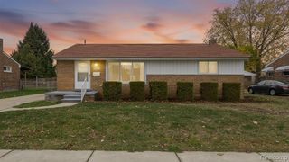 5061 Buchanan Avenue, Warren, MI 48092
