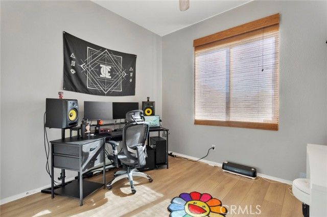 18977 Mono, Hesperia, CA 92345