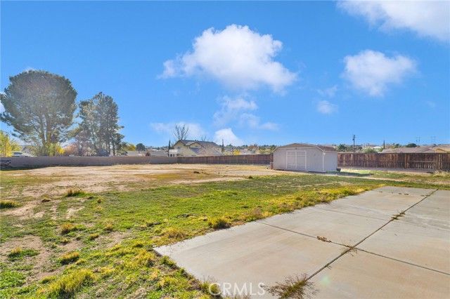 18977 Mono, Hesperia, CA 92345