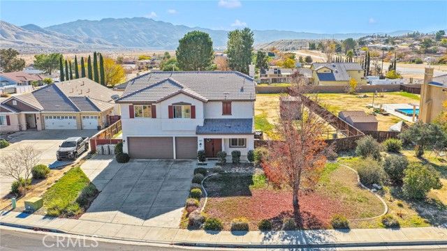 18977 Mono, Hesperia, CA 92345